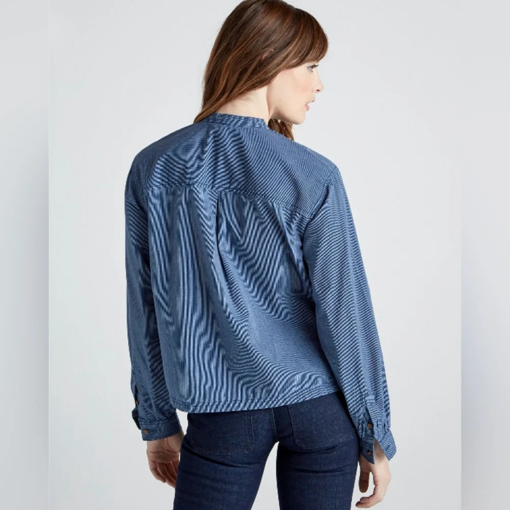 Lucky Brand Edie Striped Popover Top Blue White Pinstripe Size M NWT - Picture 2 of 14